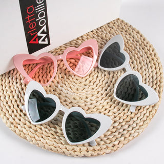 6/8 Pairs Heart Shaped Retro Sunglasses