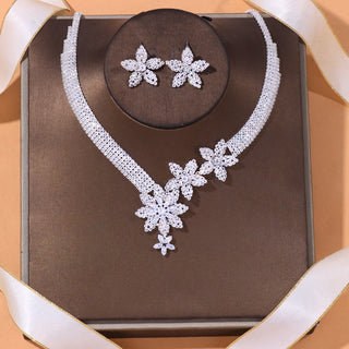 Luxury Flowers Necklace and Earrings Set Jewelry Rhinestone