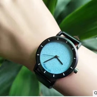 Fashionable classic retro green quartz watch